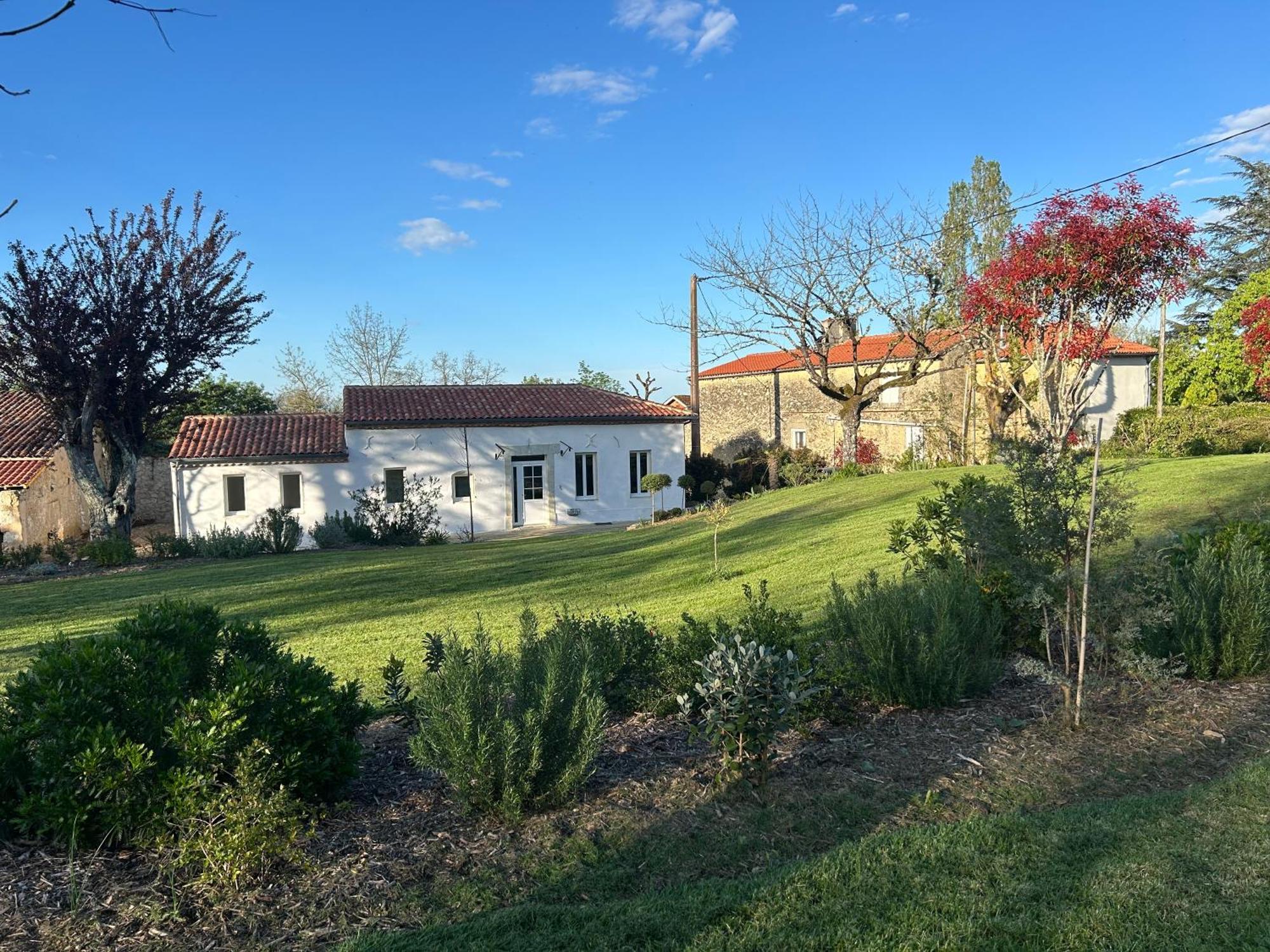 Maison De Vacances Gondrin Buitenkant foto